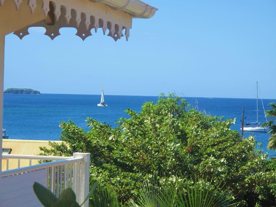 Studio De Charme Au Coeur Du Village, Vue Baie Terre-De-Haut Luaran gambar