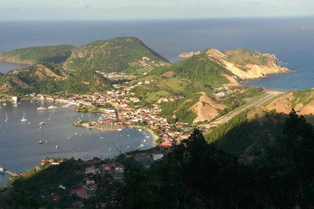 Studio De Charme Au Coeur Du Village, Vue Baie Terre-De-Haut Luaran gambar